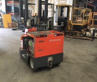 warehouse tugger tuggers toyota