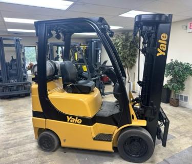 Yale 5000Lb Forklift 4 Stage Mast Side Shifting Forks Forklifts for sale Atlanta Georgia