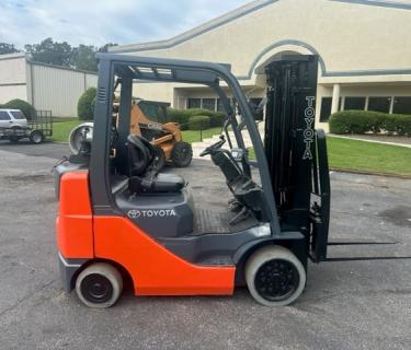 Toyota 5000lb Forklift