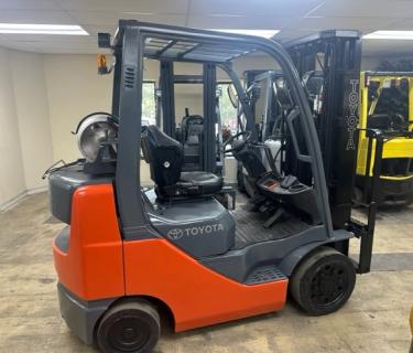 Toyota 5000lb Forklift