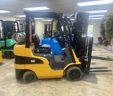 Caterpillar 6000lb Forklift 3 stage mast Side Shifting Forks Atlanta Forklifts