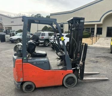 Toyota 3000Lb Forklift 3 stage mast side shifting  forks for sale Alpharetta Georgia