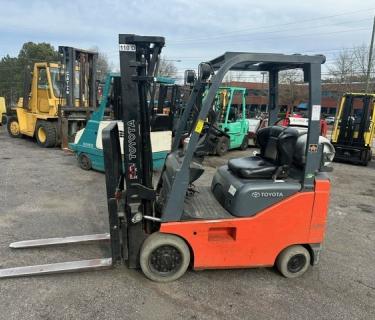 Toyota 3000LB Forklift 3 Stage Mast Side Shifting Forks