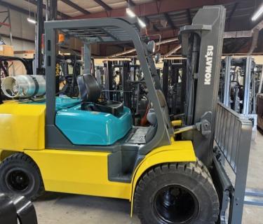 Komatsu 9000LB Pneumatic forklift for sale Atlanta Georgia